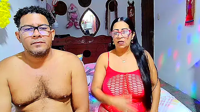 Snapshot of rosi_pamela chatting on 12-05-25, 09:00 rosi pamela online show from 12-05-25, 09:00