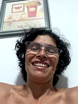 MireyaTorresGu online show from 10-24-25, 05:37