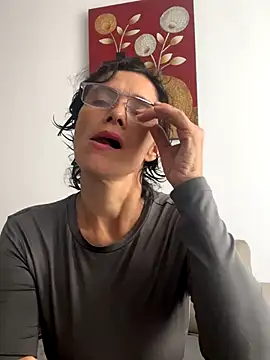 MireyaTorresGu online show from 11-07-25, 02:17