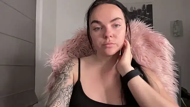 yorkshiregal online show from 12-11-24, 06:47