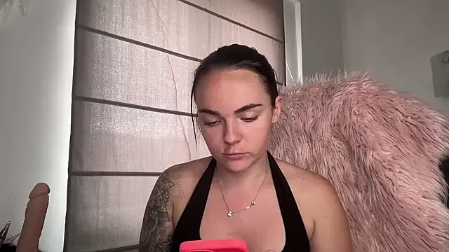 yorkshiregal online show from 03-10-25, 01:43