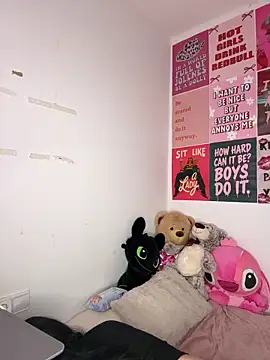 yorkshiregal online show from 04-07-26, 07:20