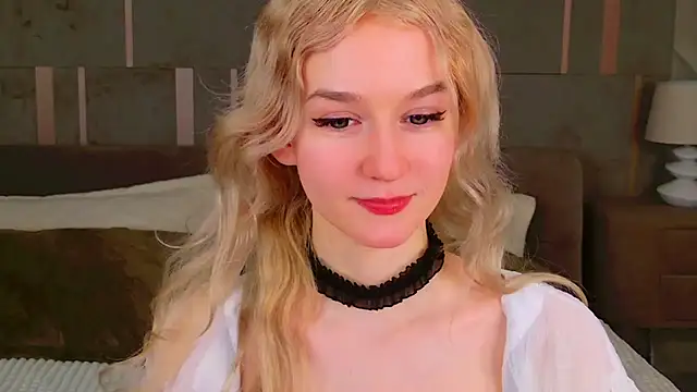 Snapshot of NaomiLoys chatting on 02-11-25, 06:19 NaomiLoys online show from 02-11-25, 06:19