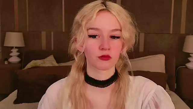 Snapshot of NaomiLoys chatting on 03-11-25, 03:48 NaomiLoys online show from 03-11-25, 03:48