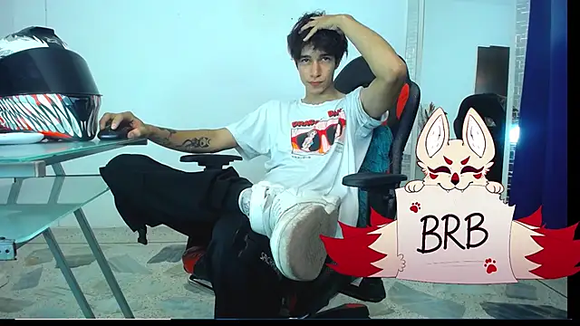 Zacktk7 online show from 12-14-24, 02:23