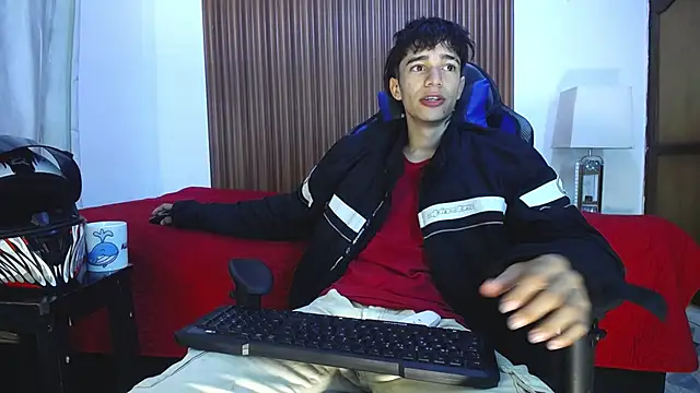 Zacktk7 online show from 12-14-24, 02:10