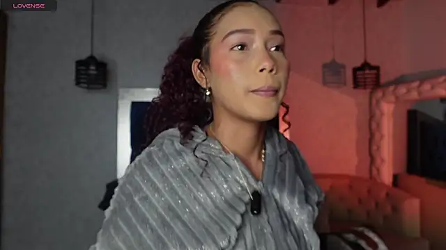 Snapshot of Salome_Williamss chatting on 06-20-26, 01:25 Salome Williamss online show from 06-20-26, 01:25