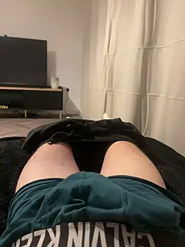 MikesWood21 online show from 01-09-26, 05:04