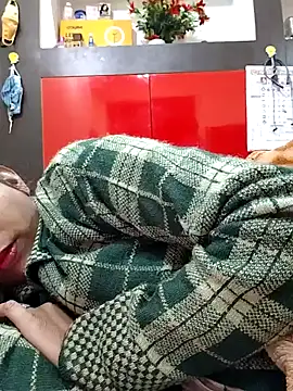 Snapshot of Sexy-Mona2 chatting on 12-19-24, 04:46 Sexy-Mona2 online show from 12-19-24, 04:46