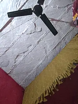 Snapshot of Sexy-Mona2 chatting on 10-15-25, 04:51 Sexy-Mona2 online show from 10-15-25, 04:51