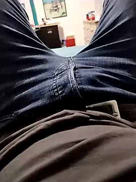 JulesG18 online show from 04-22-26, 08:10