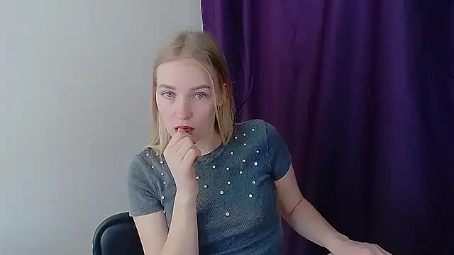 Queen ofLove online show from 03-31-26, 07:42