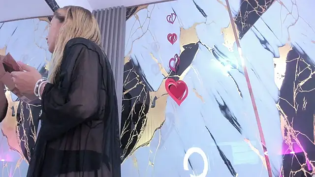 sophiee evanss  online show from 02-01-25, 03:39