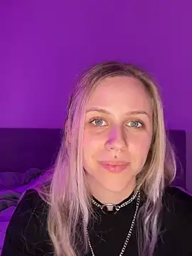 lunawolf21 online show from 02-15-25, 06:33