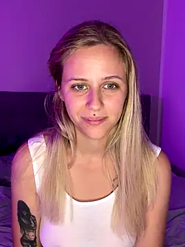 lunawolf21 online show from 10-12-25, 09:19