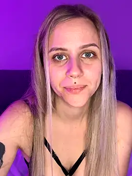 lunawolf21 online show from 11-24-25, 07:30