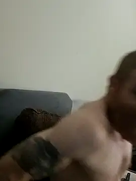 Snapshot of Jay81 chatting on 11-26-25, 07:20 Jay81 online show from 11-26-25, 07:20