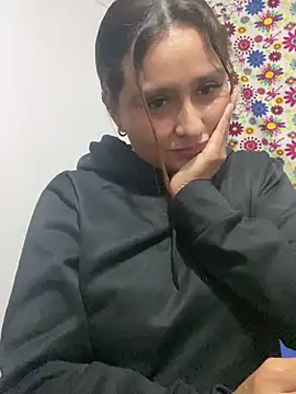 Snapshot of Keittly_ chatting on 12-15-24, 12:18 Keittly online show from 12-15-24, 12:18