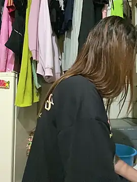 Snapshot of Keittly_ chatting on 12-19-24, 12:45 Keittly online show from 12-19-24, 12:45