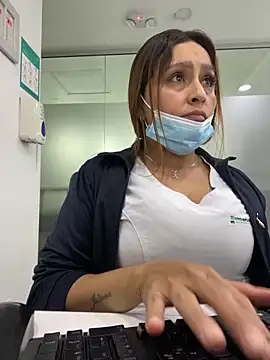 Snapshot of Keittly_ chatting on 12-21-24, 11:45 Keittly online show from 12-21-24, 11:45