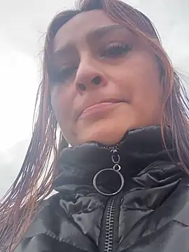 Snapshot of Keittly_ chatting on 12-27-24, 02:12 Keittly online show from 12-27-24, 02:12