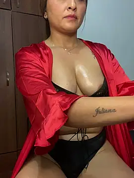 Snapshot of Keittly_ chatting on 02-08-25, 03:52 Keittly online show from 02-08-25, 03:52