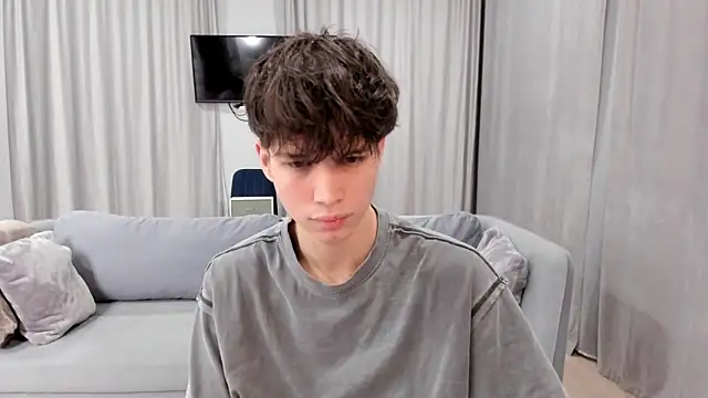 Im Shine Guy online show from 12-25-24, 08:28