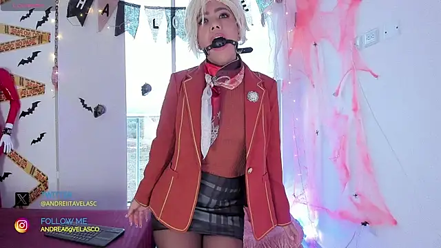 AndreaVelasco online show from 10-17-25, 04:09