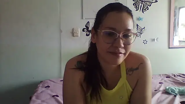 luxandracon23 online show from 02-22-25, 01:46