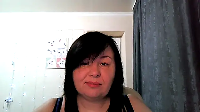 EmiliaLooo online show from 06-05-26, 03:57