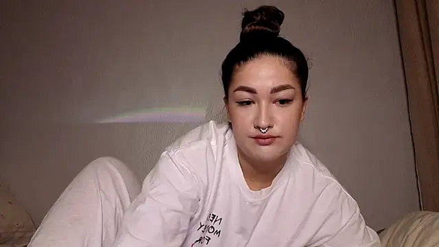 Aria Blisss online show from 12-23-25, 01:25