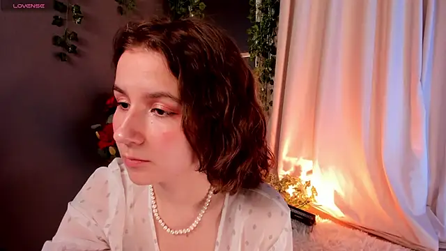 Snapshot of mind_game chatting on 02-13-25, 12:00 mind game online show from 02-13-25, 12:00