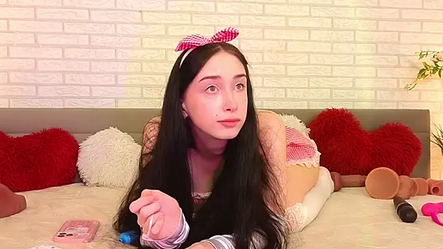 Snapshot of AlicePlayss chatting on 03-06-25, 10:26 AlicePlayss online show from 03-06-25, 10:26