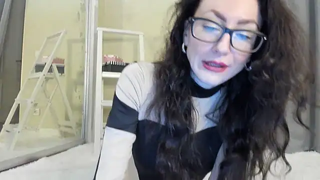 Baby Jewel online show from 10-25-25, 10:12