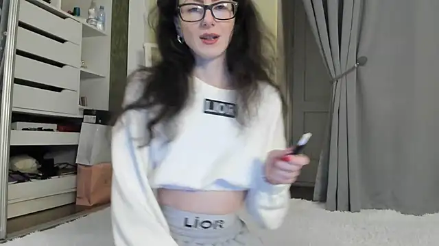 Baby Jewel online show from 11-20-25, 11:10