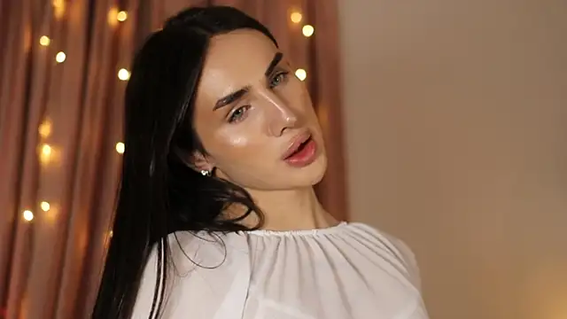 Kim Oberlin  online show from 12-18-24, 01:56