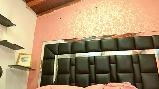 Sofia martiin online show from 11-11-25, 03:06