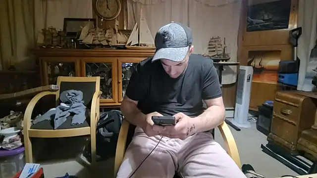 ScubaStevex online show from 04-18-26, 04:16