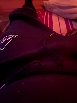 Snapshot of ich411983 chatting on 12-15-25, 08:35 ich411983 online show from 12-15-25, 08:35