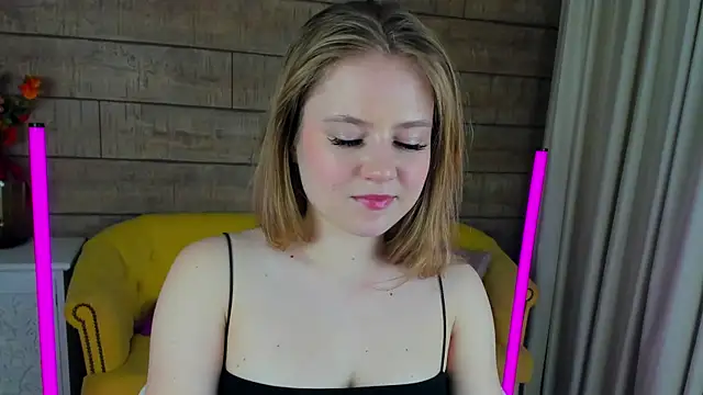 SelinSwarovski online show from 02-24-25, 04:36