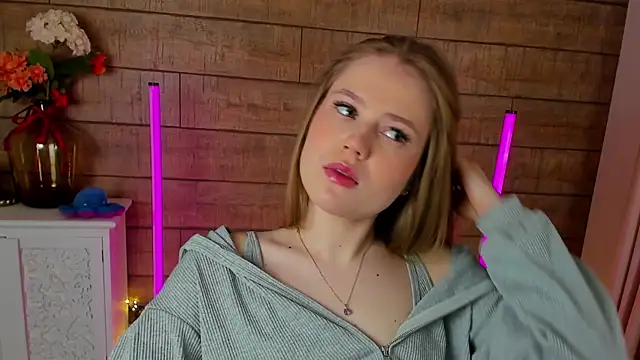 SelinSwarovski online show from 03-02-25, 04:21