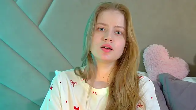 SelinSwarovski online show from 03-28-26, 04:39