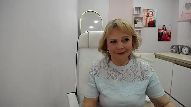 Milla Cutie18 online show from 04-01-26, 05:08