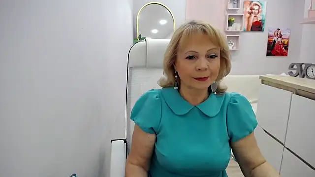 Milla Cutie18 online show from 04-17-26, 04:48