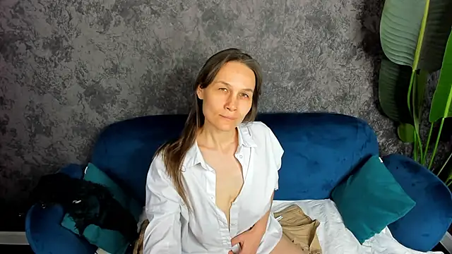 Lillian White online show from 02-23-25, 10:39