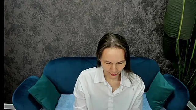 Lillian White online show from 03-06-25, 07:57