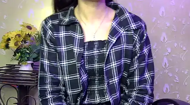 Snapshot of sonam_love- chatting on 01-10-25, 02:35 sonam love- online show from 01-10-25, 02:35