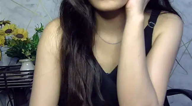 Snapshot of sonam_love- chatting on 02-17-25, 08:15 sonam love- online show from 02-17-25, 08:15