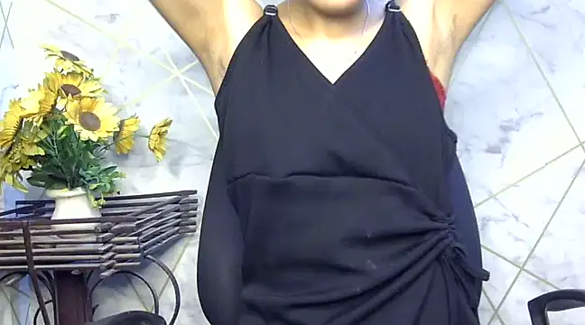 Snapshot of sonam_love- chatting on 02-20-25, 12:36 sonam love- online show from 02-20-25, 12:36