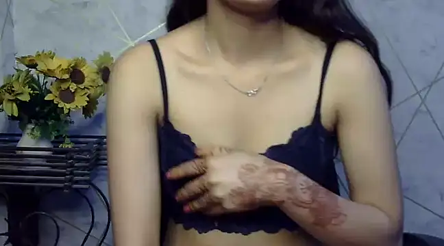 Snapshot of sonam_love- chatting on 03-01-25, 08:21 sonam love- online show from 03-01-25, 08:21